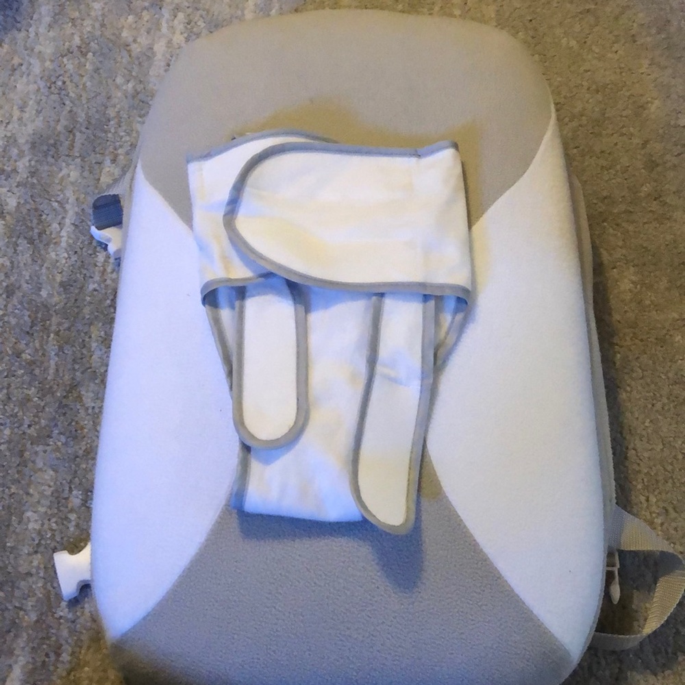 Babocush newborn comfort cushion